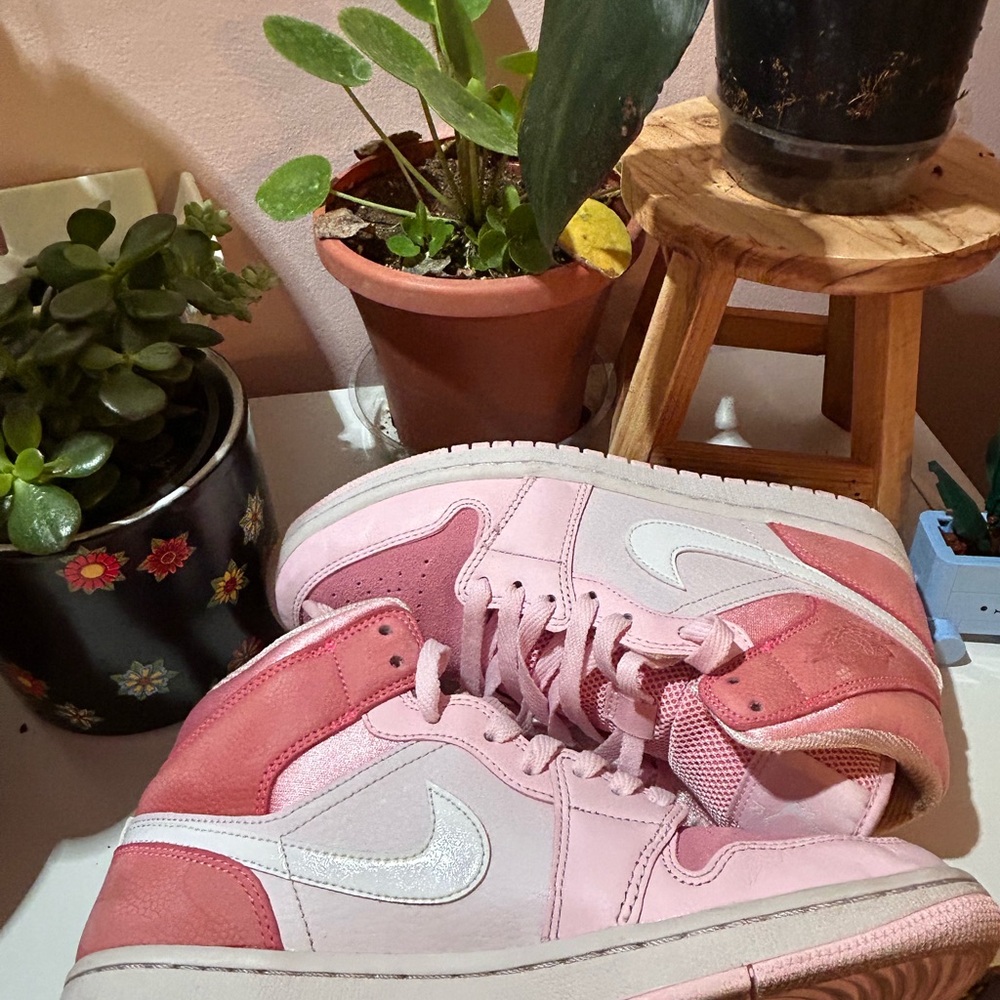 Aj1 Mid - Picture 6 of 10